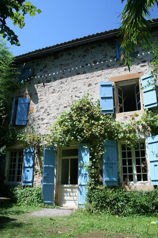 Le Petit Mas D'Ile Bed & Breakfast Saint-Germain-de-Confolens Exterior foto